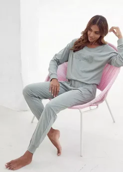 KangaROOS Slogan Print Pyjamas 9 KangaROOS Slogan Print Pyjamas -Buffalo Fashion Shop KangaROOS Slogan Print Pyjamas67395267FRSP W01